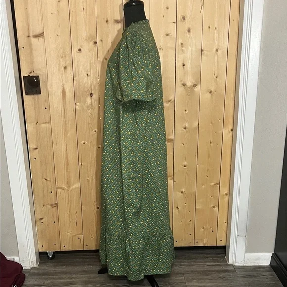 Puffy Sleeve Green Patterned Dress - Picture 4 of 6